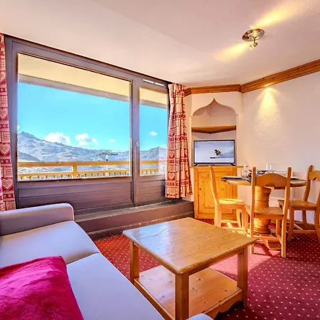View 1br And Bunks With Balcony In Centre *